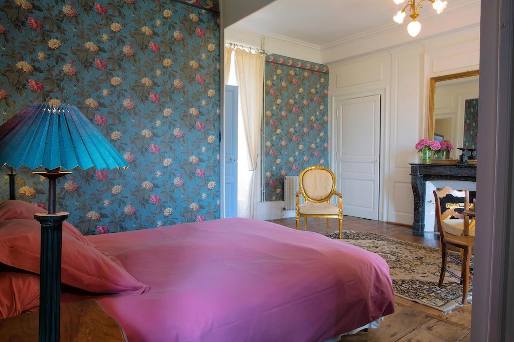 Abbaye Du Palais Bed and Breakfast Thauron Exteriör bild