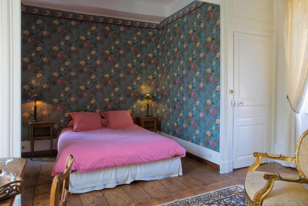 Abbaye Du Palais Bed and Breakfast Thauron Rum bild